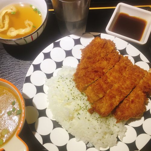 이대 돈천동식당 사진