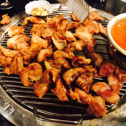 신촌 통통돼지 사진