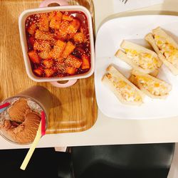 이대 카페 빵사이에낀과일