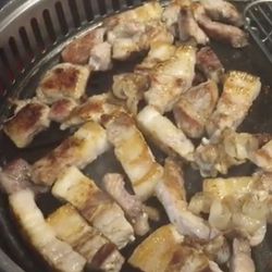 서울대입구 고기 멘도롱제주집 서울대역점