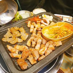6번출구 고기 육지고기