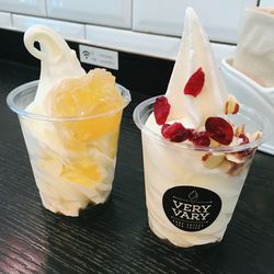 서울대입구 카페 베리베리 (VERY VARY)